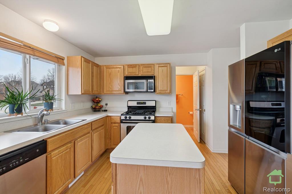 9799 Ravenshire Drive, Ypsilanti, MI 48198 — Photo 20