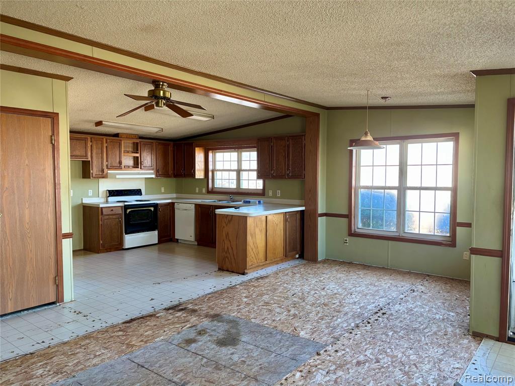 4333 24th Ave Lot 187, Fort Gratiot, MI 48059 — Photo 2