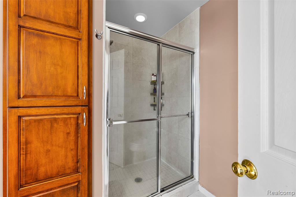 4222 Tallman Drive, Troy, MI 48085 — Photo 38