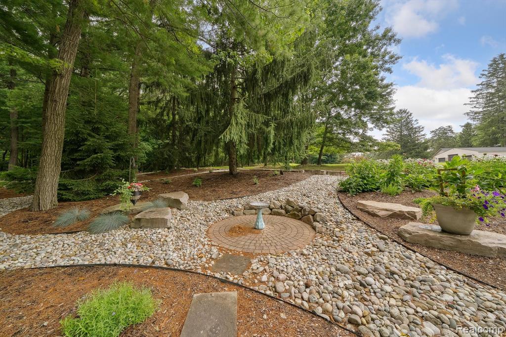599 Nakomis Trail, Lake Orion, MI 48362 — Photo 62