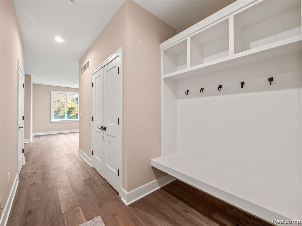 929 KIMBERLY Court, Troy, MI 48098 — Photo 28