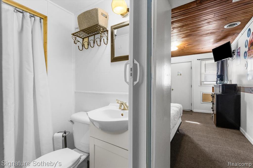 6997 Lakeshore Road, Lexington, MI 48450 — Photo 39