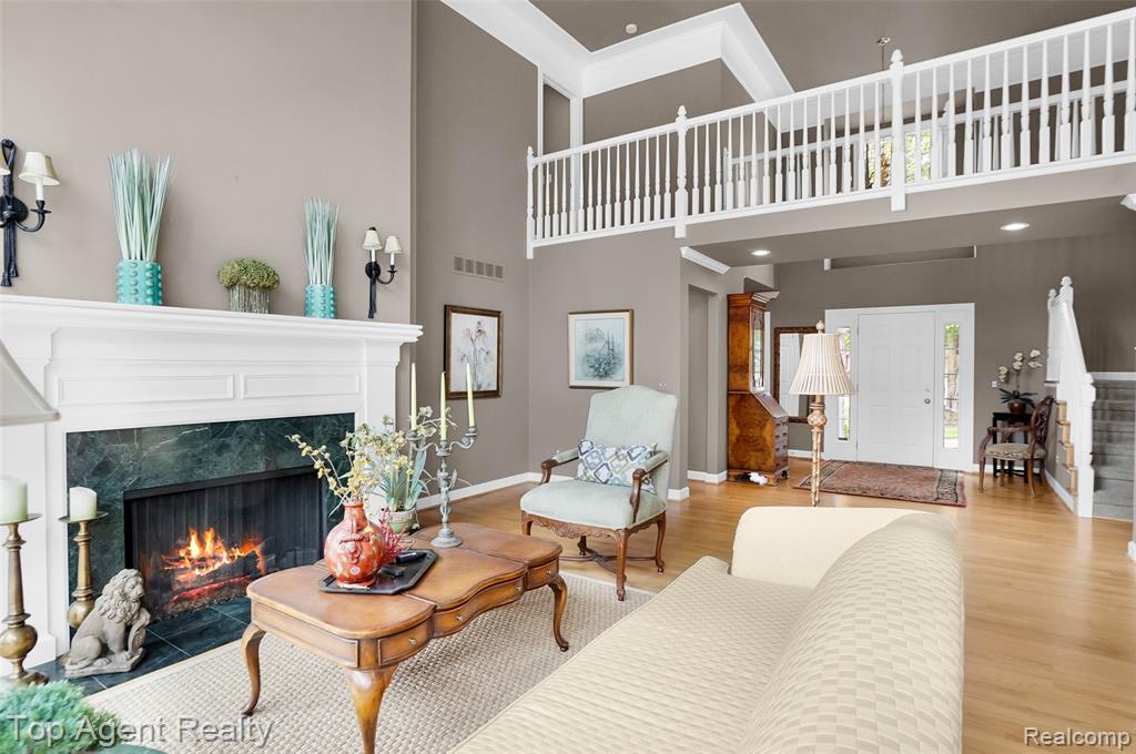6369 Peach Tree Court, Rochester Hills, MI 48306 — Photo 7