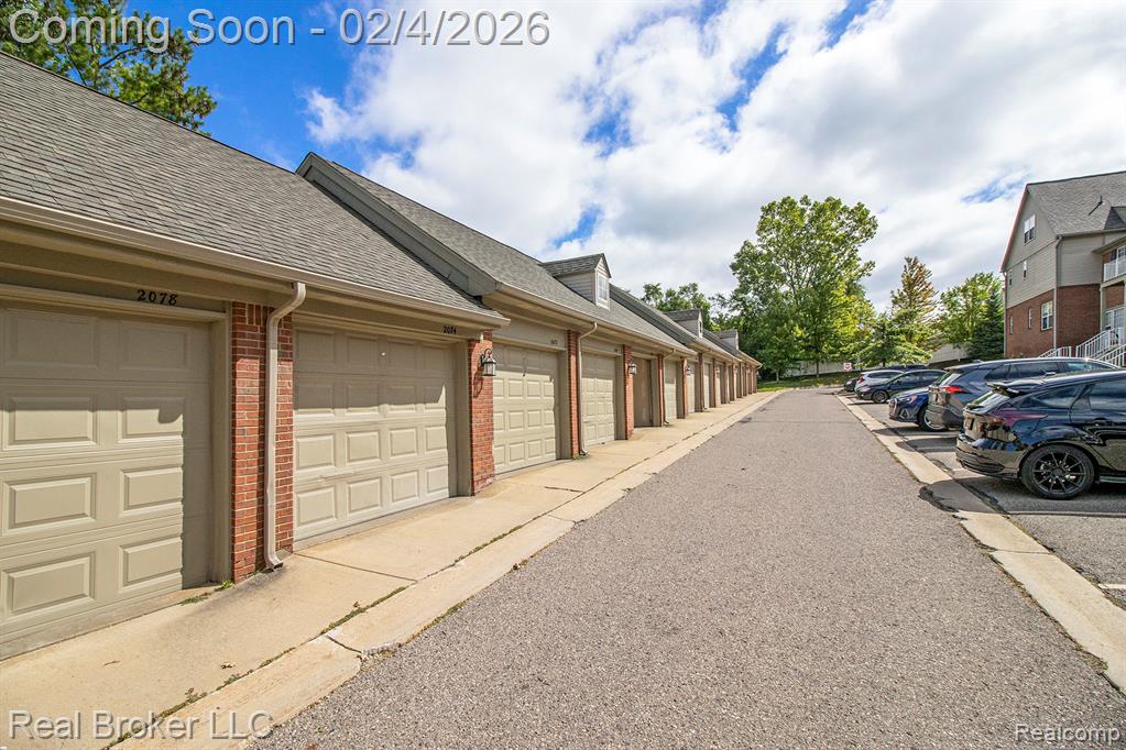 2074 Cloverly Lane, Ann Arbor, MI 48108 — Photo 18