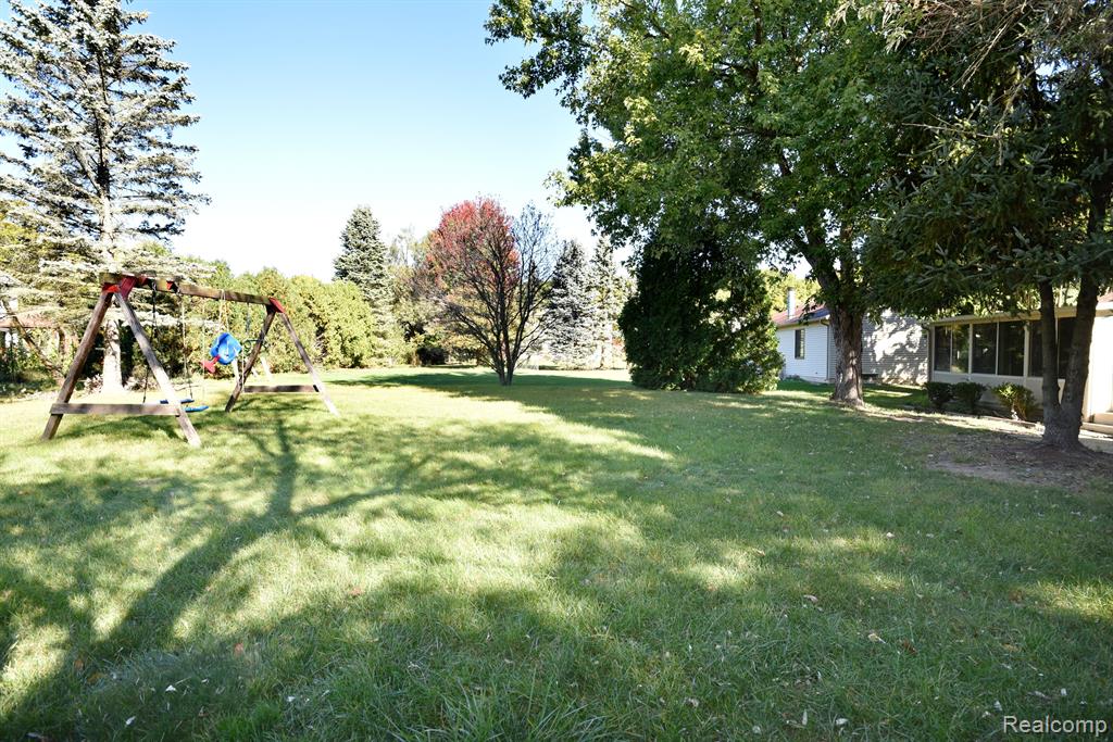 24945 SARAH FLYNN, Novi, MI — Photo 36