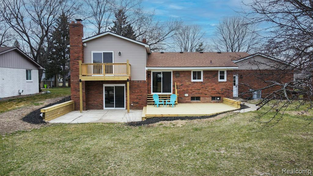 6522 ELLINWOOD Drive, White Lake, MI 48383 — Photo 2
