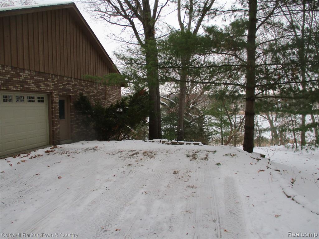 9102 Lake Crest Drive, Whitmore Lake, MI 48189 — Photo 50