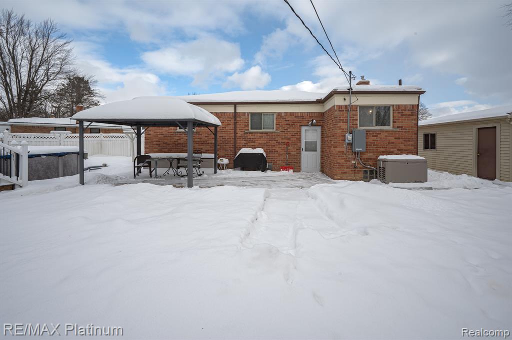 710 MANORDALE Court, Milford, MI 48381 — Photo 5