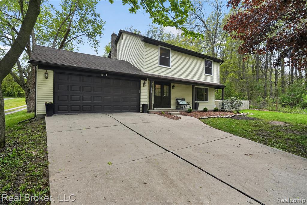 02-3885-Morgan-Rd-Orion-Township-MI-48359-WindowStill.jpg