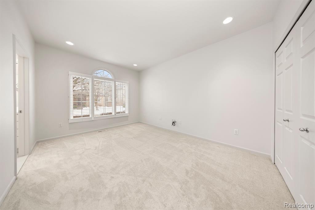 7258 CRACKLING CREEK Circle, West Bloomfield, MI — Photo 24