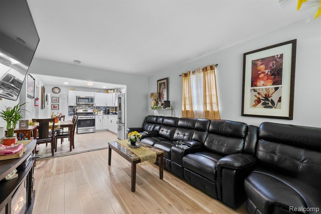 4160 COOLIDGE Avenue, Lincoln Park, MI 48146 — Photo 5