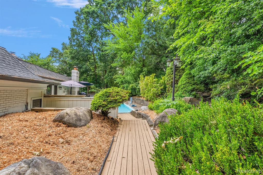 4378 Compton Way, Bloomfield Hills, MI 48302 — Photo 76