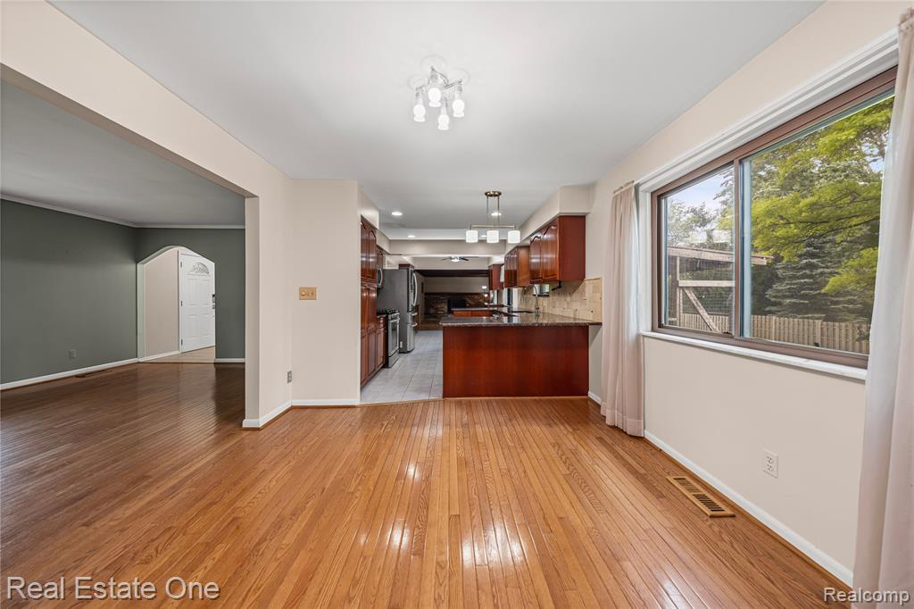 6995 Allen Hill Court, Clarkston, MI 48348 — Photo 10