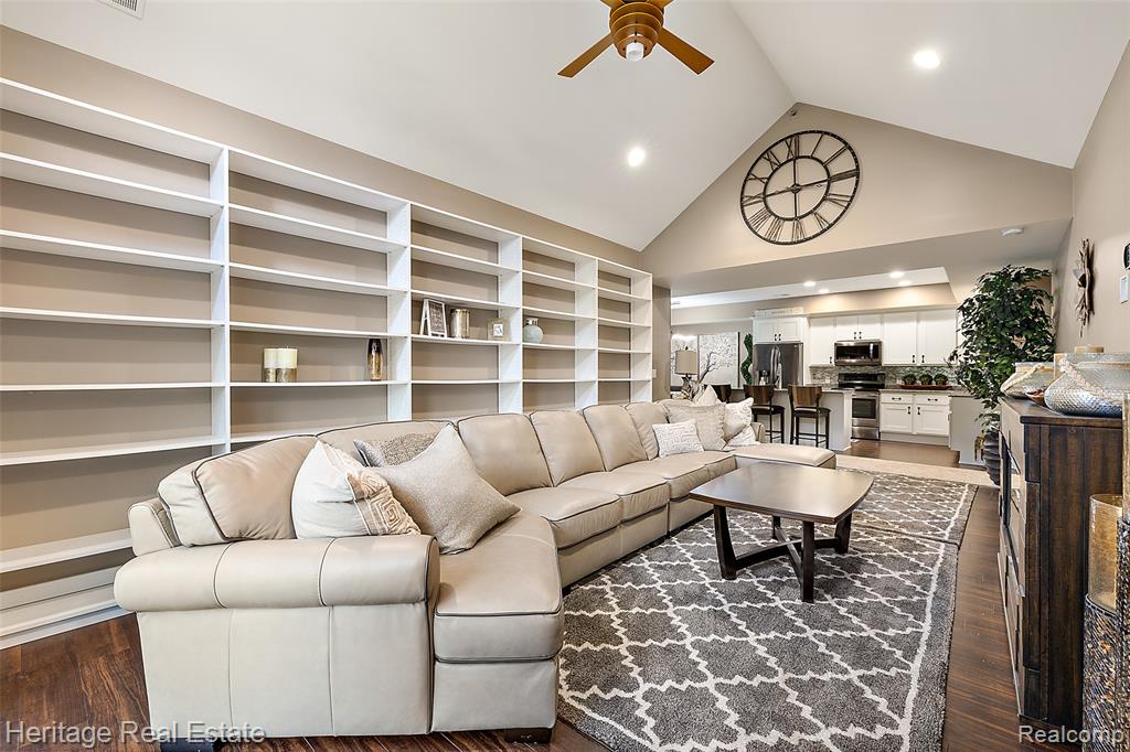 7892 Marie Drive, Utica, MI 48316 — Photo 2