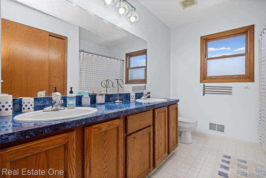 14817 Sparrow Drive, Shelby Twp, MI 48315 — Photo 43