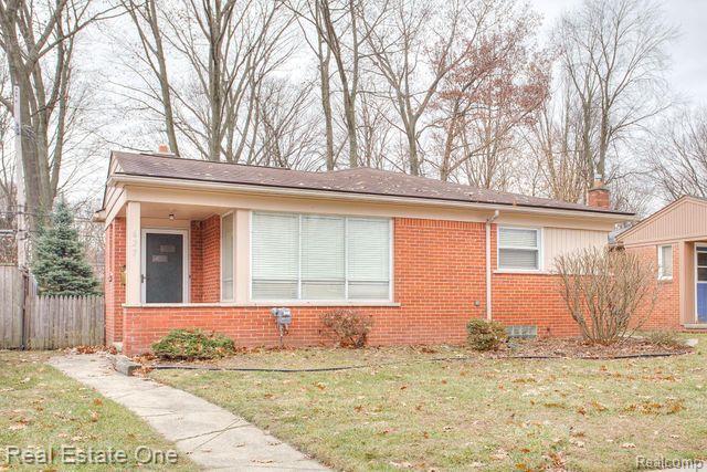 627 BUTTERNUT Avenue, Royal Oak, MI 48073 — front exterior