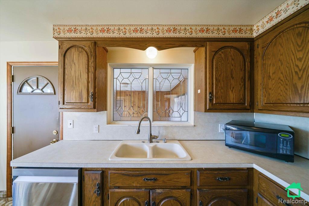 7229 Rosedale Boulevard, Allen Park, MI 48101 — Photo 15
