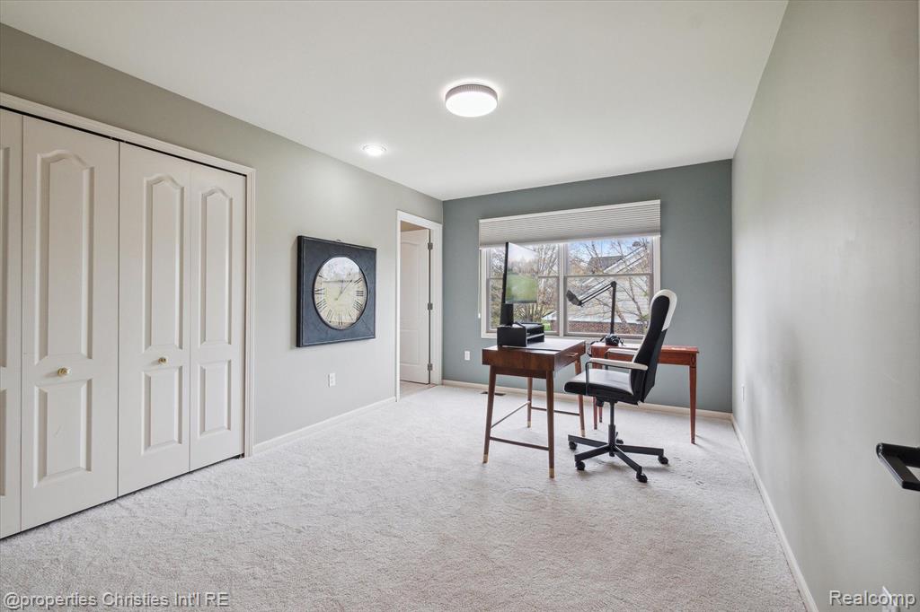 45653 TOURNAMENT Drive, Northville, MI 48168 — Photo 40