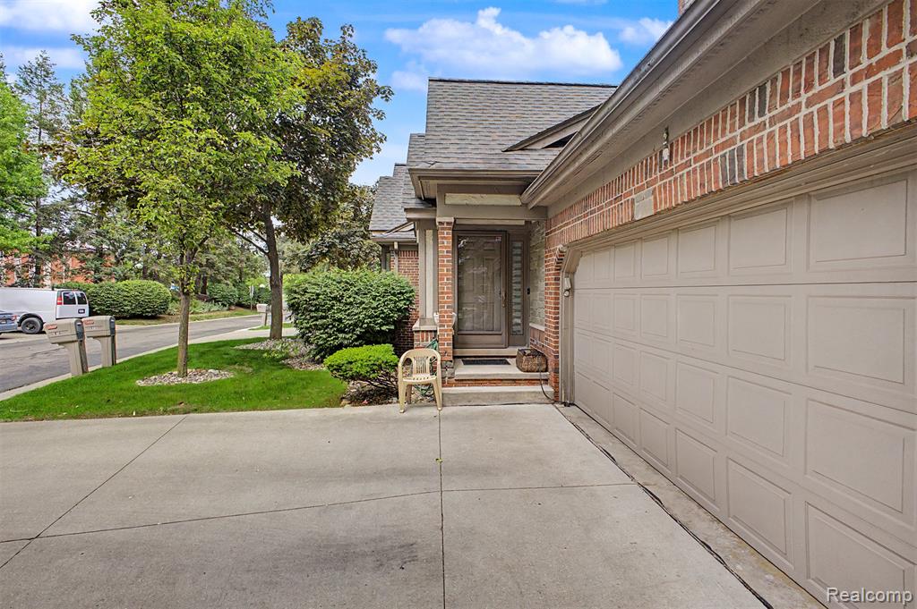 816 N Beech Daly Road, Dearborn Heights, MI 48127 — Photo 5