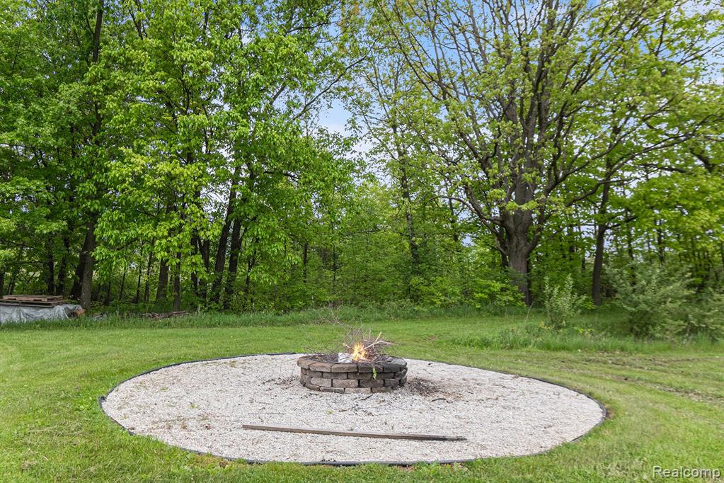 4024 AUSTIN Court, Lapeer, MI 48446 — Photo 32
