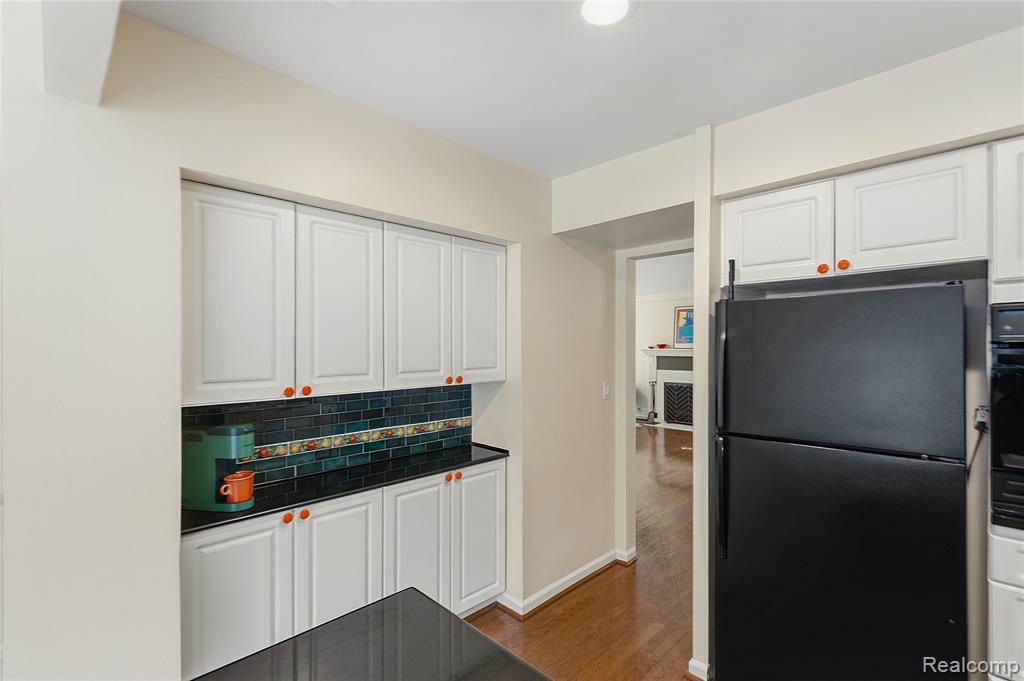 4042 Chablis Street, West Bloomfield, MI 48323 — Photo 14