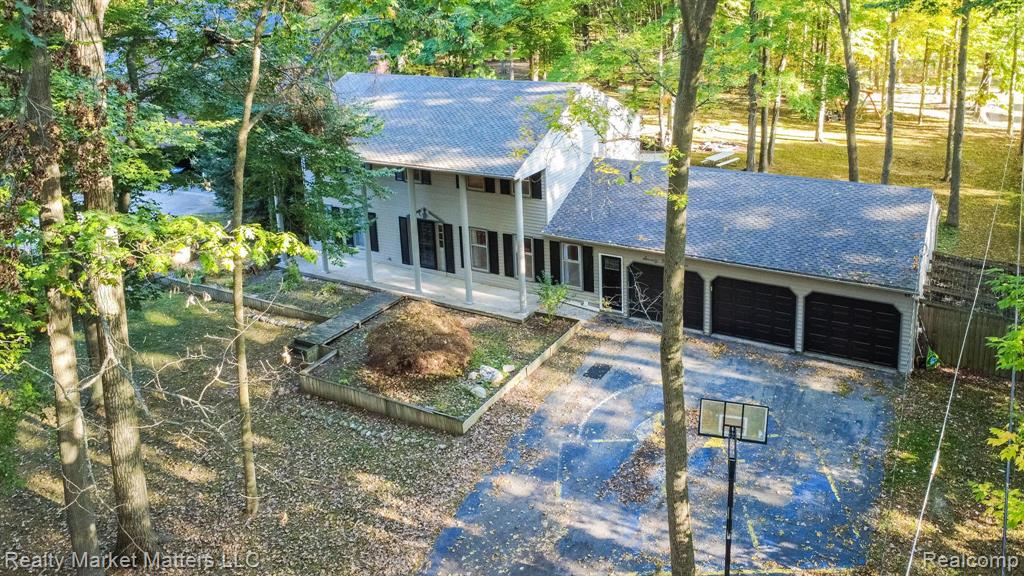 7505 Falling Leaf Court, Flushing, MI 48433 — Photo 38