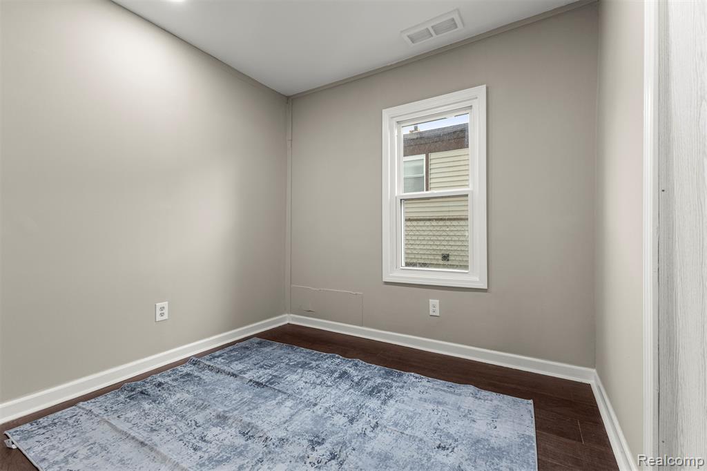 8279 Hugh Street, Westland, MI — Photo 20