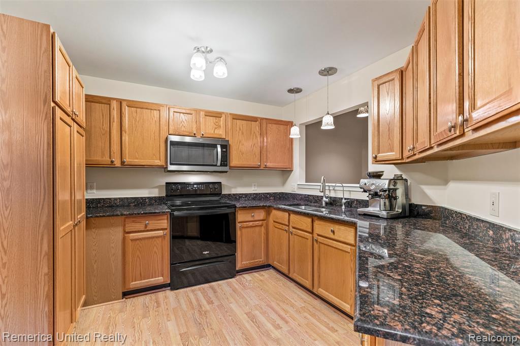 746 Red Maple Lane, Wixom, MI 48393 — Photo 7