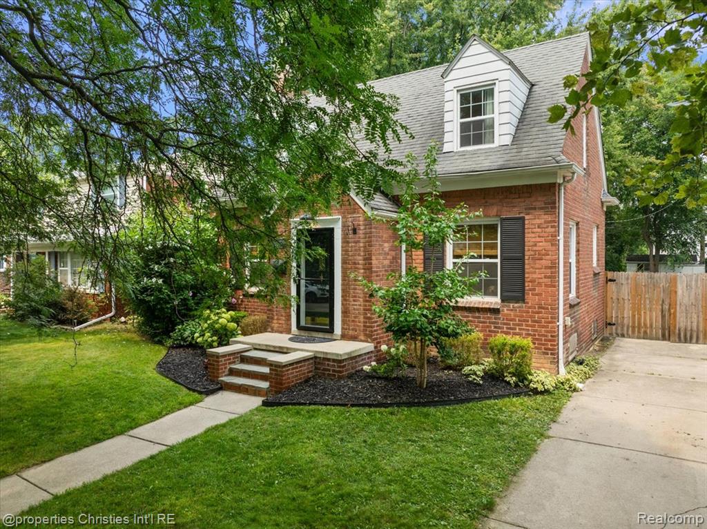 13356 Balfour Avenue, Huntington Woods, MI — Photo 2