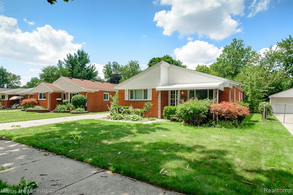 4666 ROOSEVELT Boulevard, Dearborn Heights, MI 48125 — Photo 23