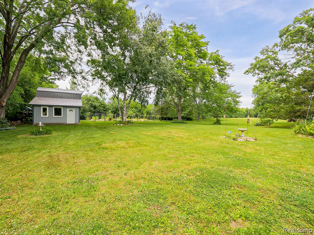 52010 11 Mile Road, South Lyon, MI 48178 — Photo 44
