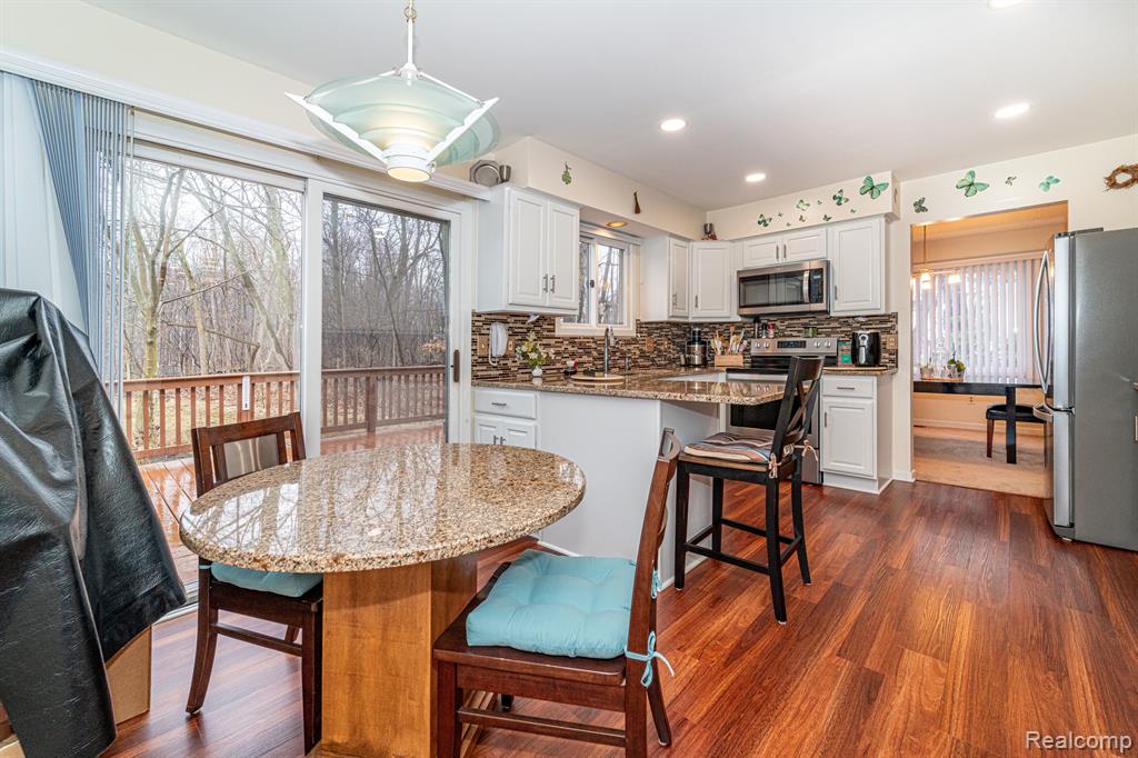 7375 PEPPER Creek, West Bloomfield, MI — Photo 20