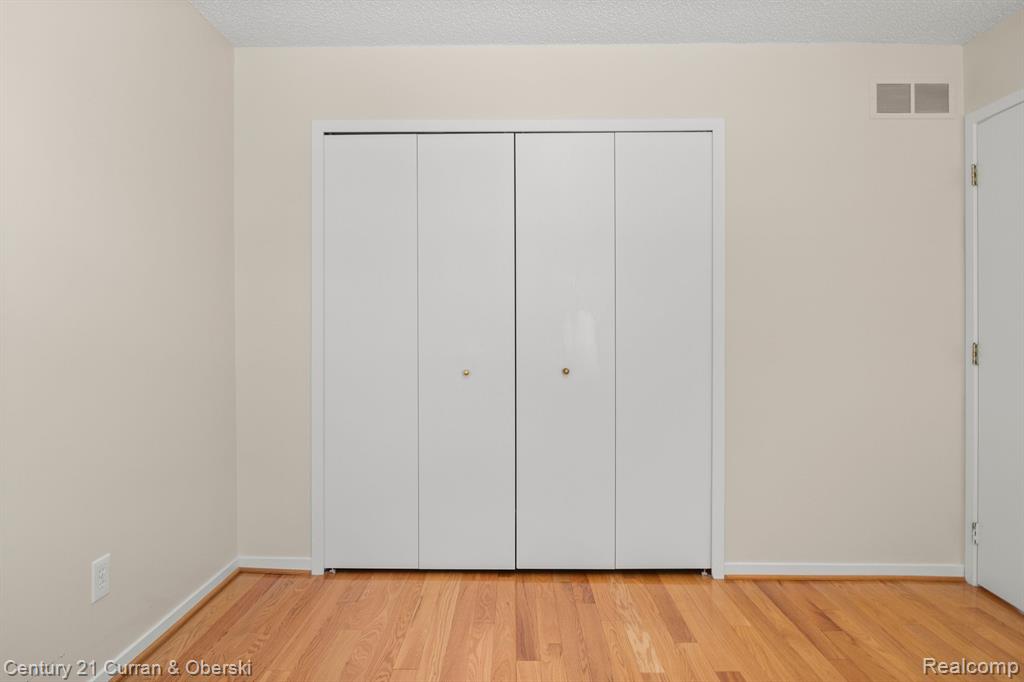 41665 CHARLESTON Lane, Novi, MI 48377 — Photo 27