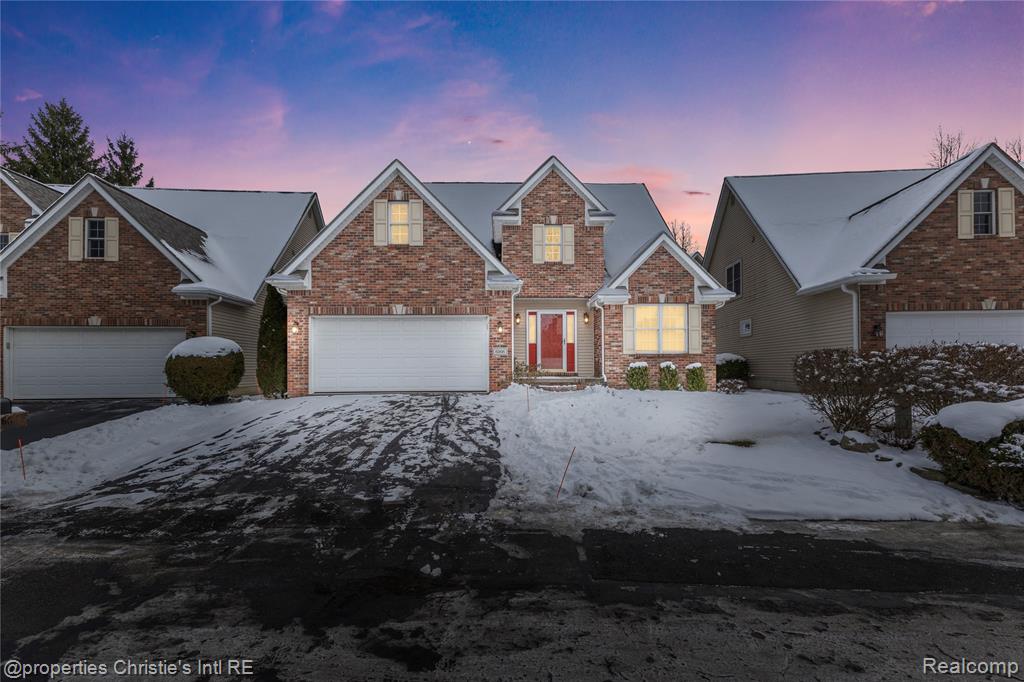 6166 Natures Cove, Grand Blanc, MI 48439 — front exterior