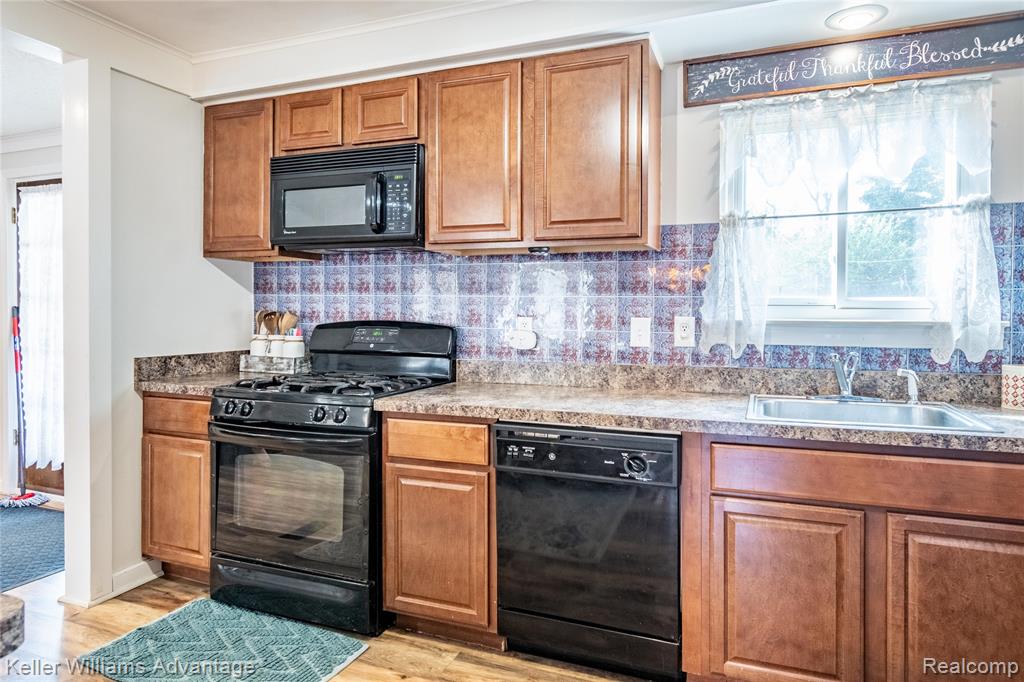 4879 Sundale Drive, Clarkston, MI — Photo 14