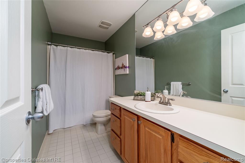 437 Covington Court, 68, Northville, MI 48168 — Photo 32