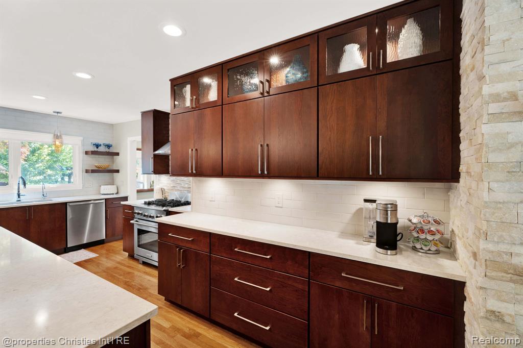19418 Warwick Street, Beverly Hills, MI 48025 — Photo 20