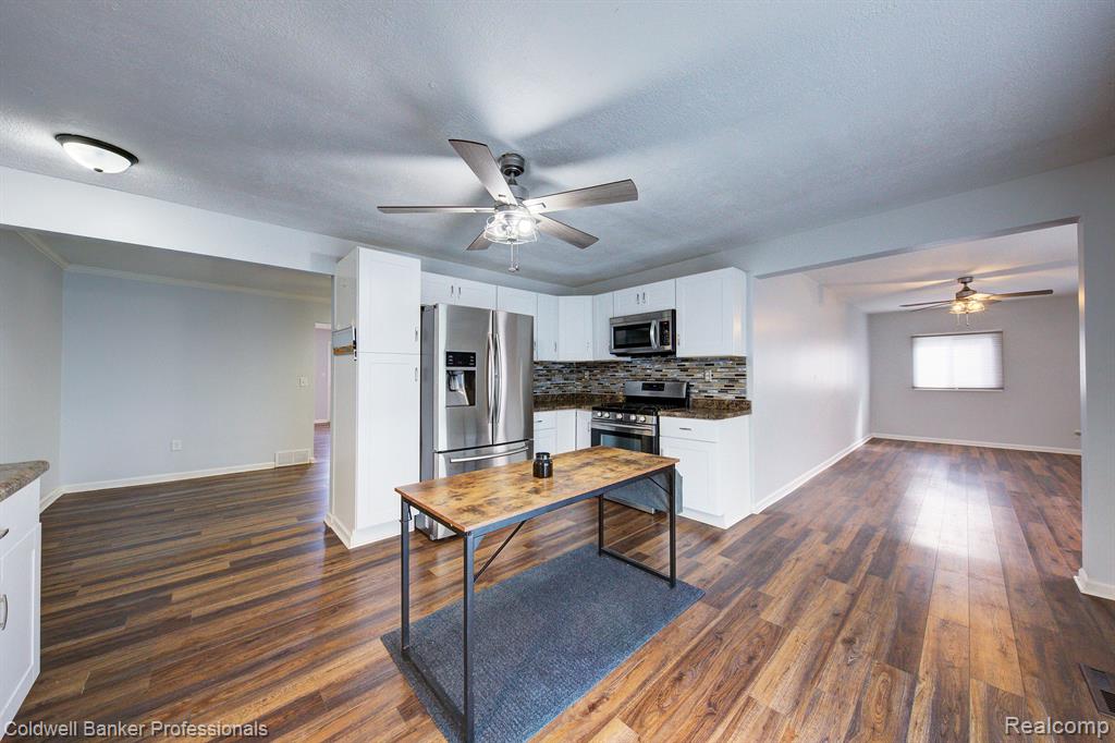 709 RICHARD Street, Holly, MI 48442 — Photo 10