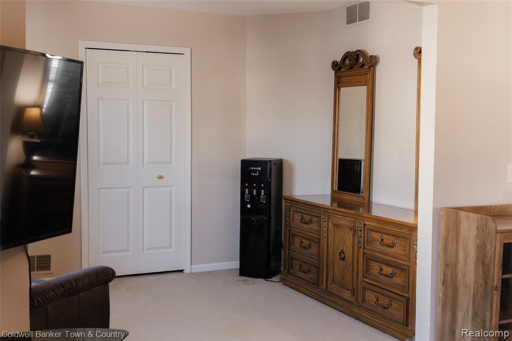 714 Eagle Drive, Fenton, MI 48430 — Photo 15