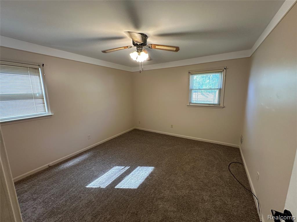 8981 Leverne, Redford, MI 48239 — Photo 12