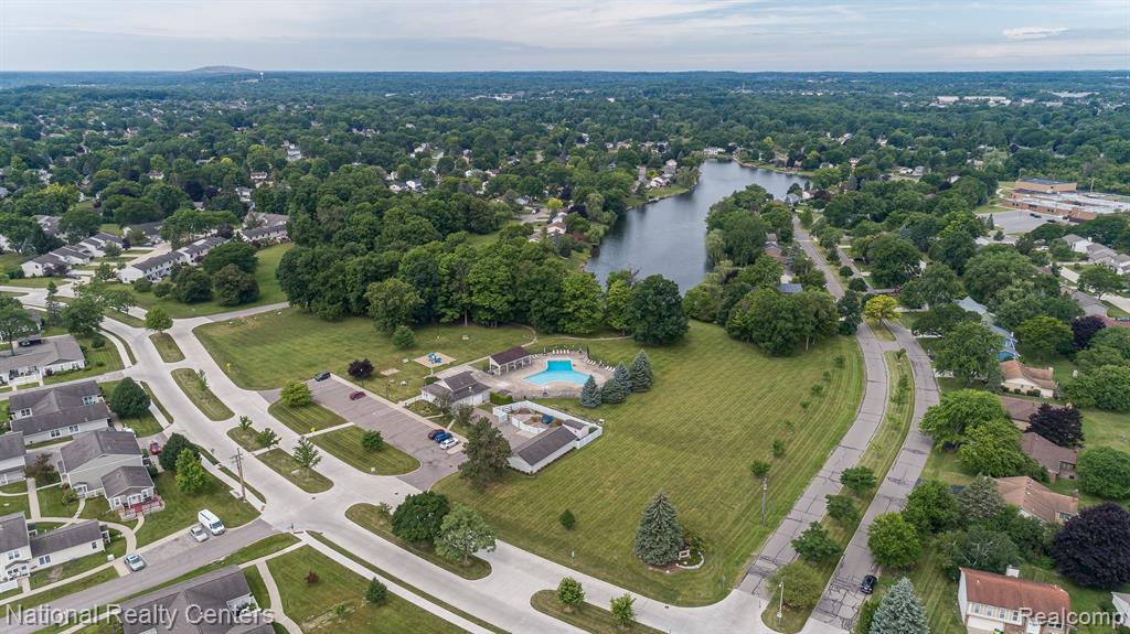 39525 VILLAGE WOOD Road, Novi, MI — Photo 32