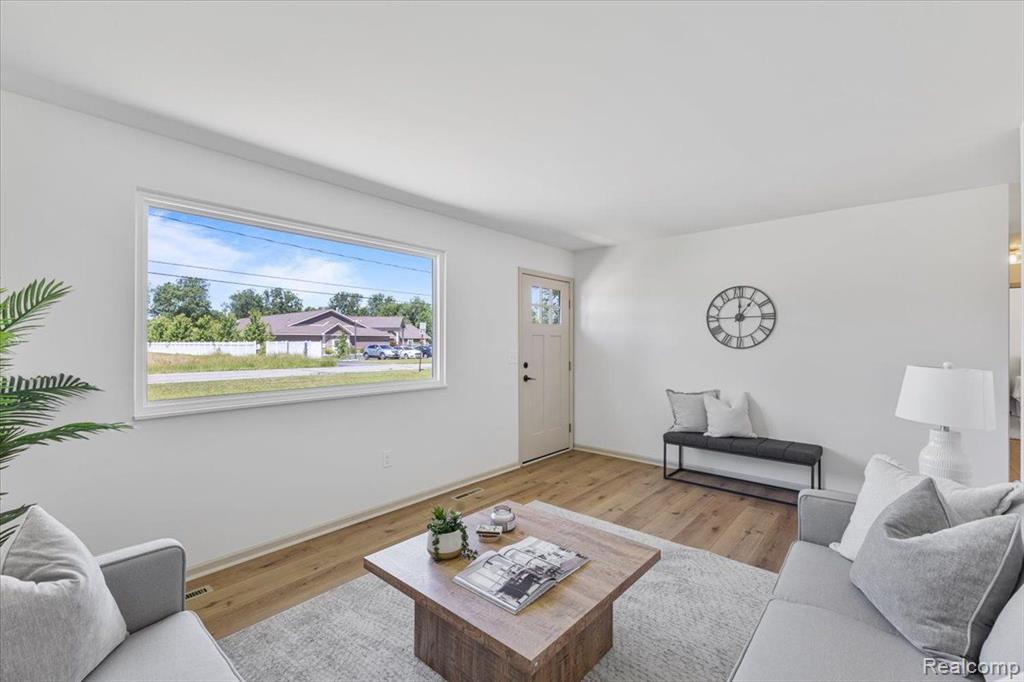 12189 ULMER Road, Birch Run, MI 48415 — Photo 11