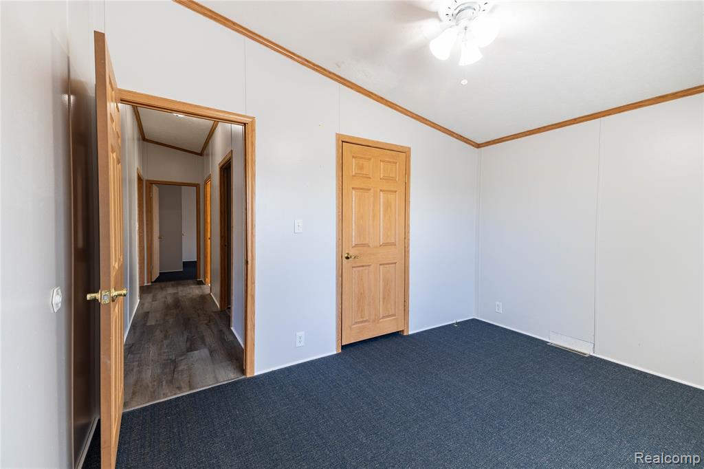 11160 Chestnut Run Court, South Lyon, MI 48178 — Photo 24