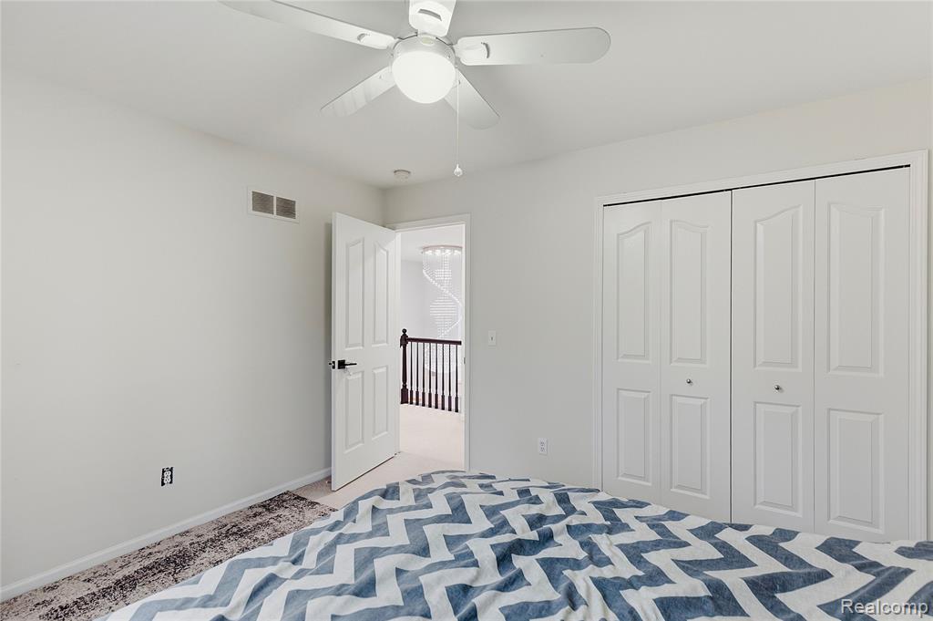 54126 Scarboro Way, Shelby Twp, MI 48316 — Photo 37