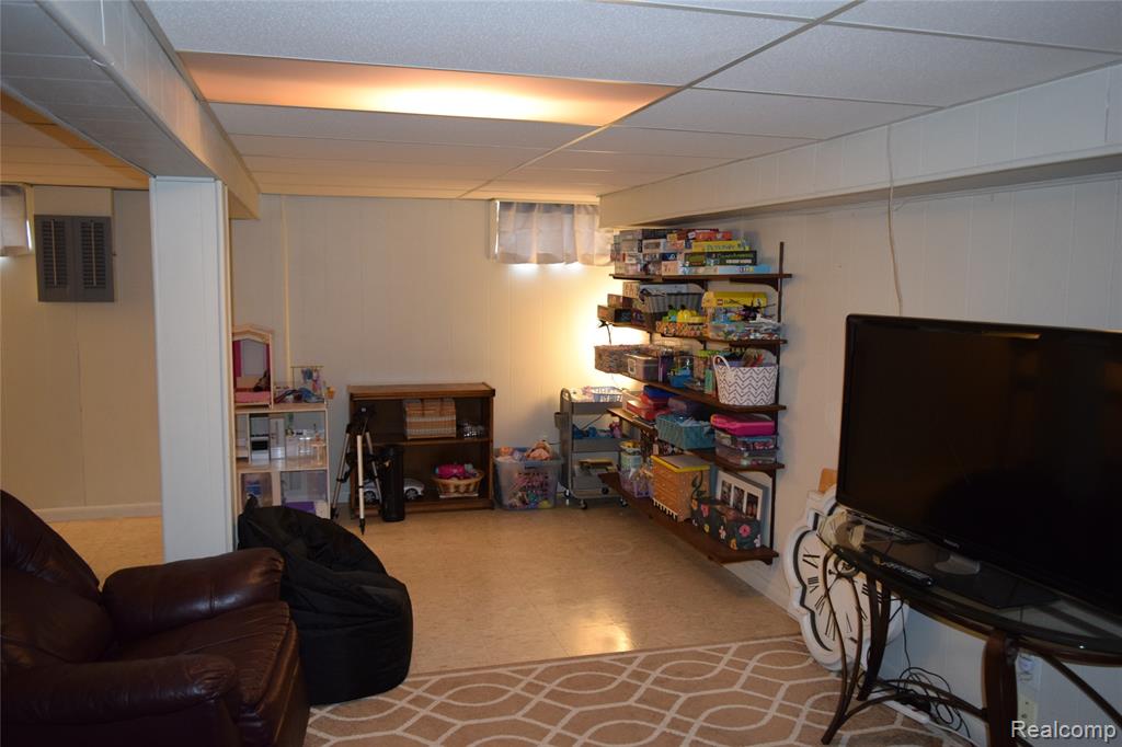 6009 Lancaster Drive, Flint, MI 48532 — Photo 27