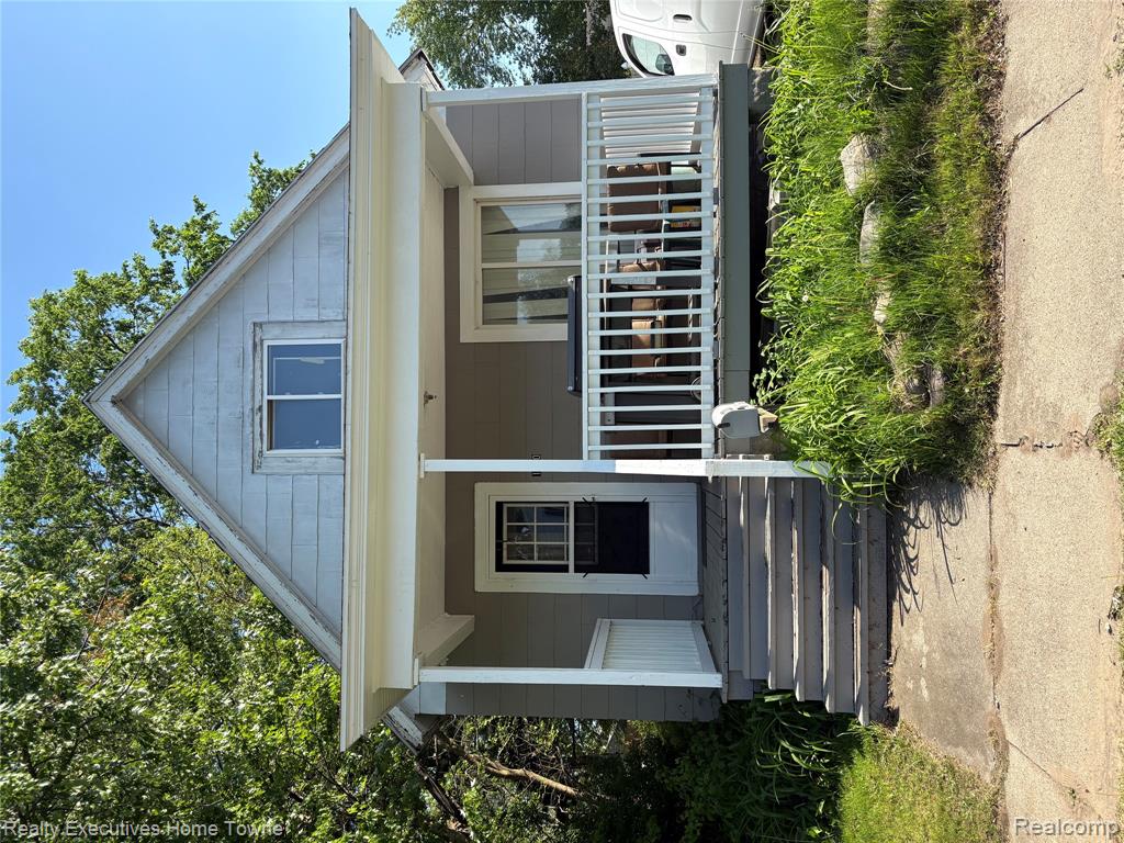 1120 Bancroft Street, Port Huron, MI 48060