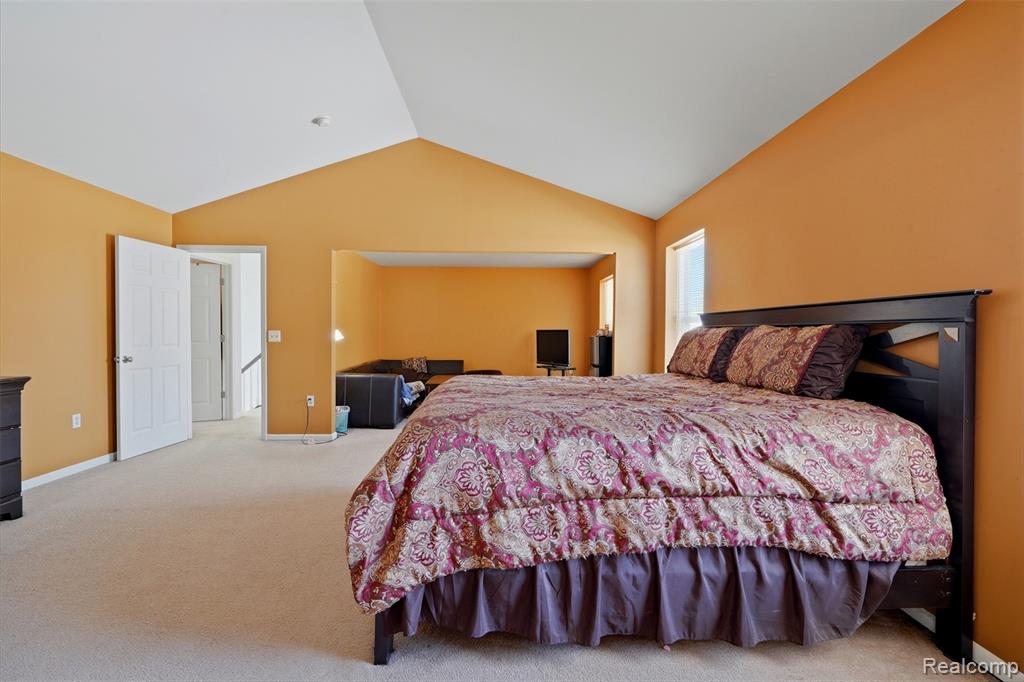42575 Silverwood Drive, Sterling Heights, MI 48314 — Photo 25