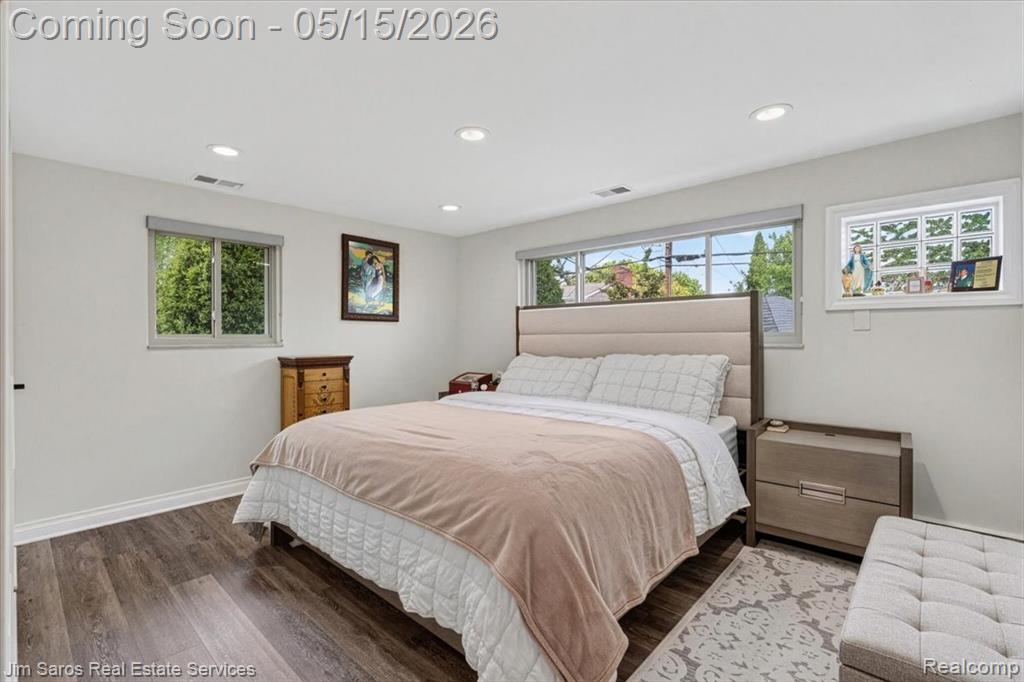 1024 Blairmoor Court, Grosse Pointe Woods, MI 48236 — Photo 17