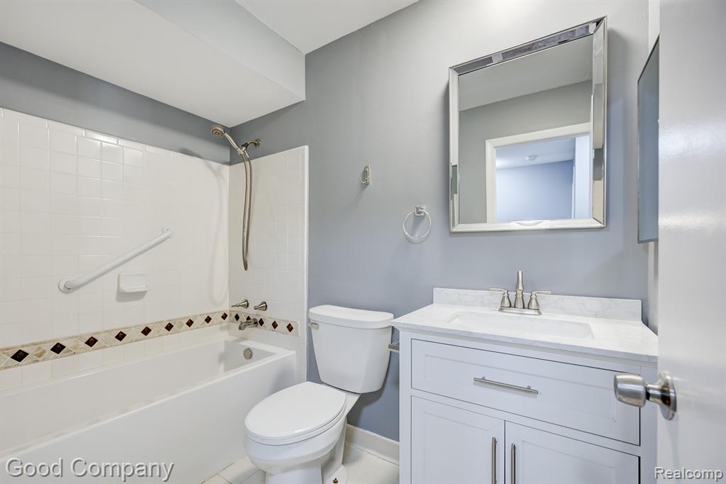 2030 WICKHAM Street, Royal Oak, MI 48073 — Photo 30