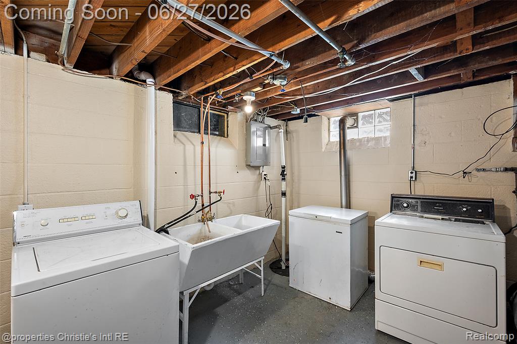 15654 Juliana Avenue, Eastpointe, MI 48021 — Photo 34